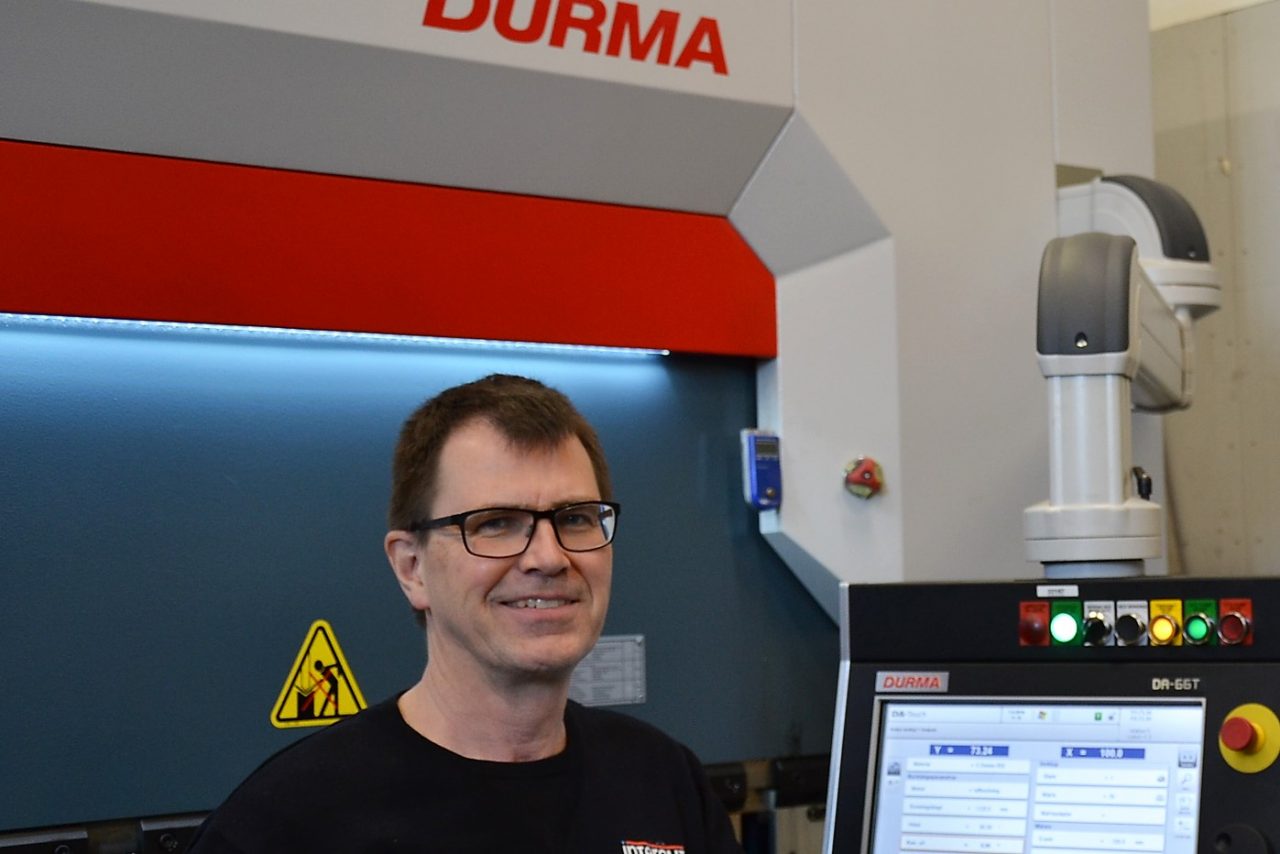 Kantpress Durma AD-S till Hallsbergs Smide