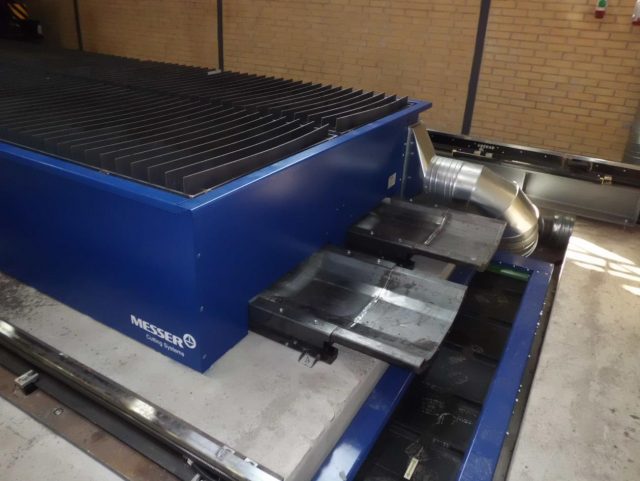 Utsugsbord med vibrationskanal Messer